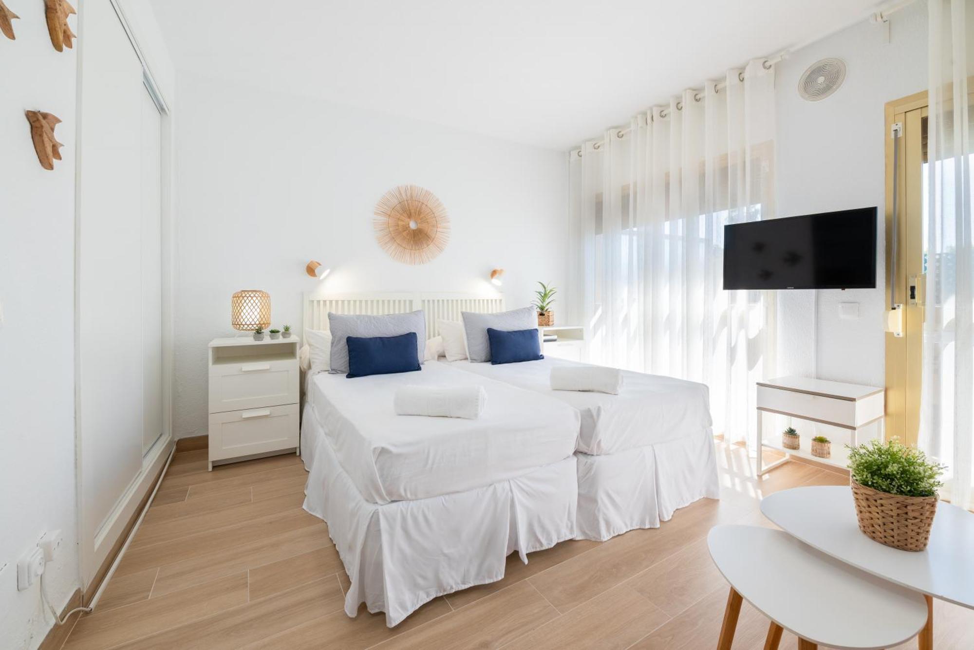 Oleholidays 1106 Romana Playa Primera Linea Playa Marbella Luaran gambar