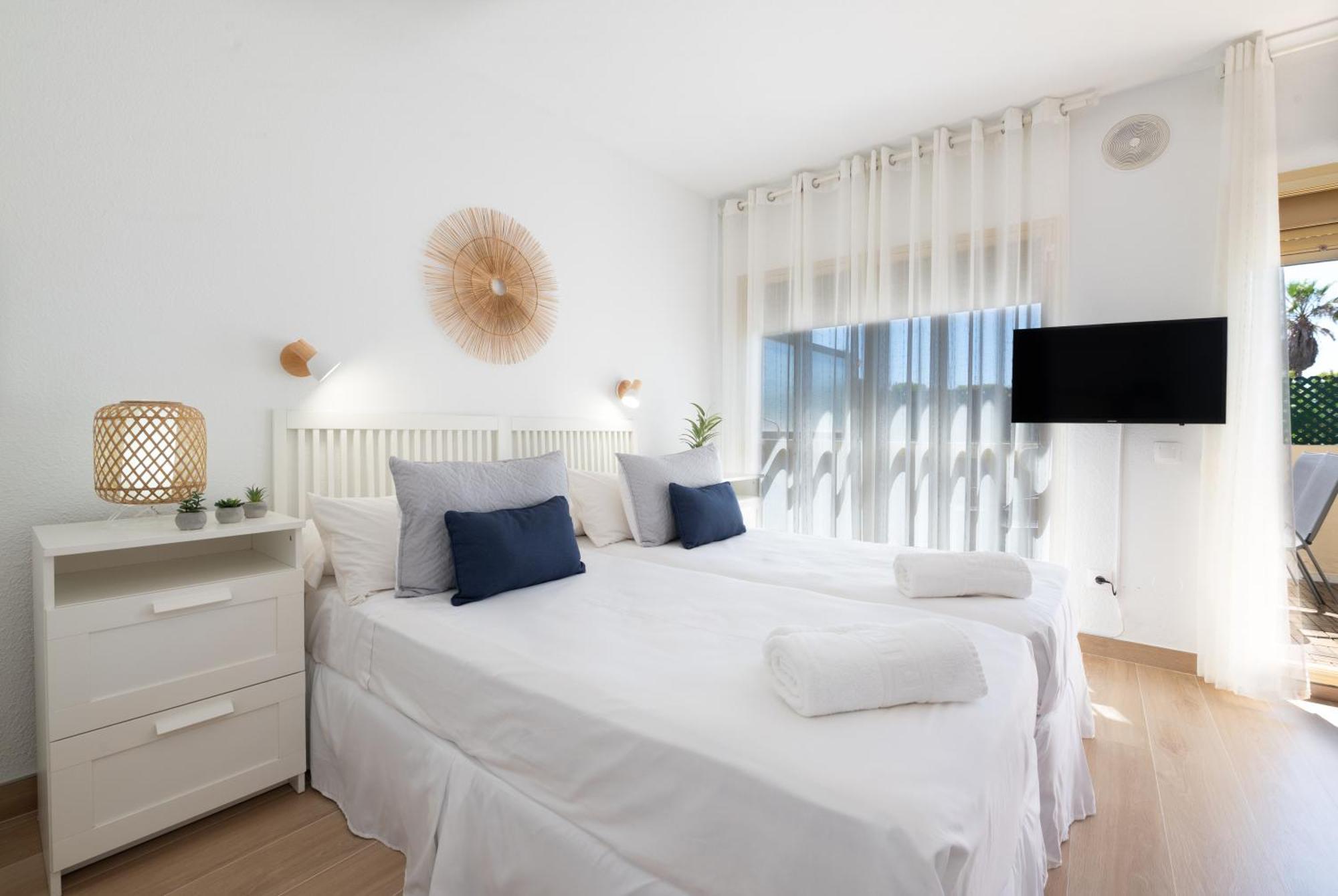 Oleholidays 1106 Romana Playa Primera Linea Playa Marbella Luaran gambar
